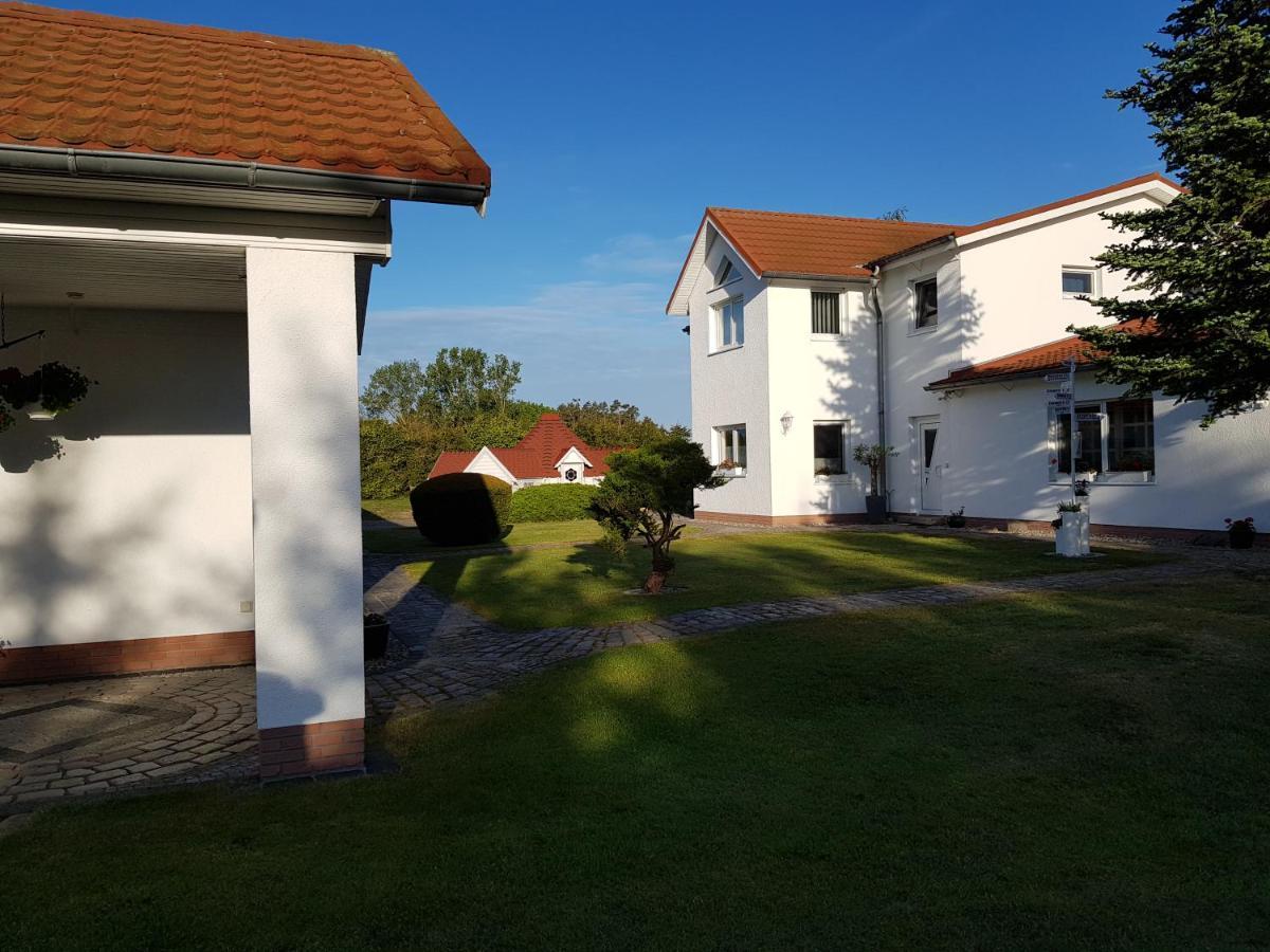Landhotel Pathes Hof Volkenshagen Exterior foto